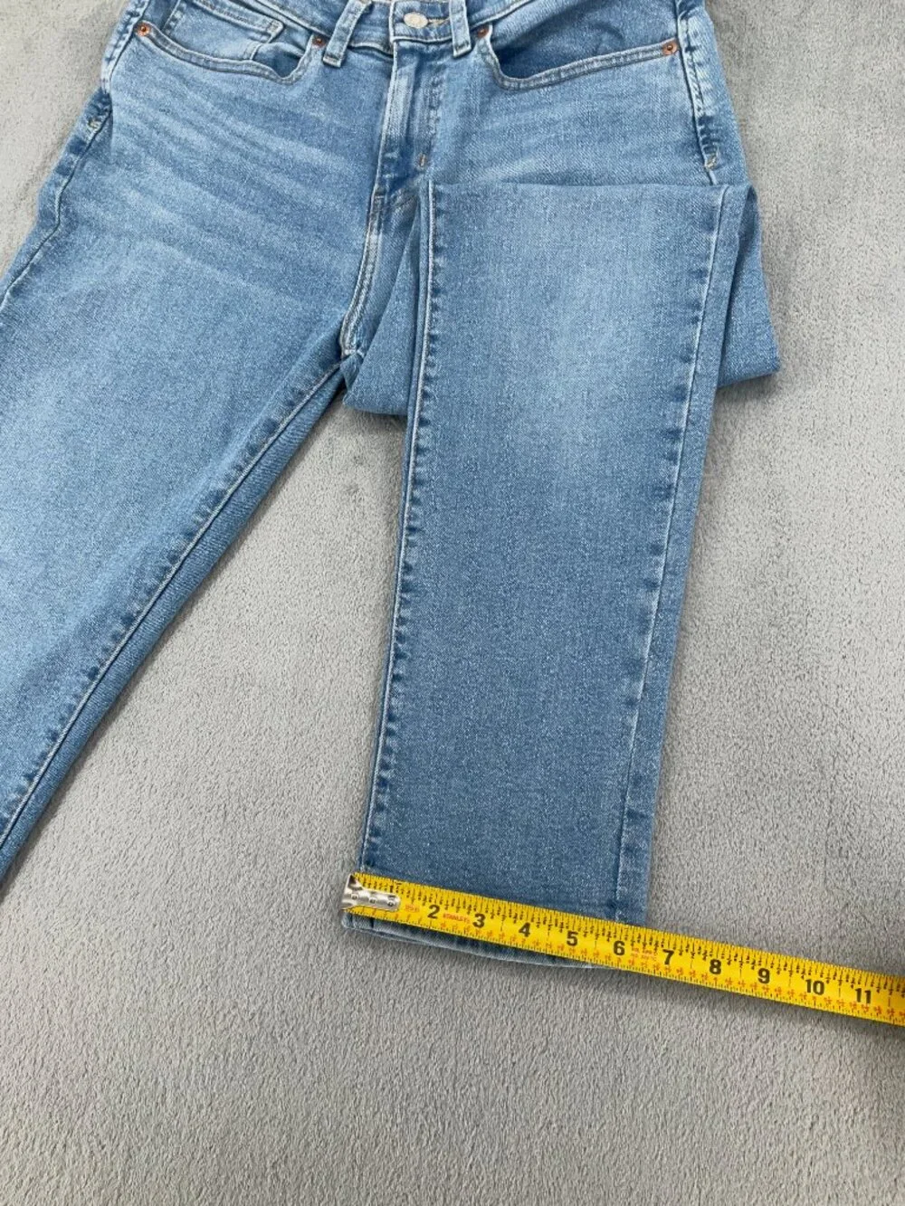 Signature Levi Strauss Boyfriend Jeans Women’s 10 W30 Light Wash